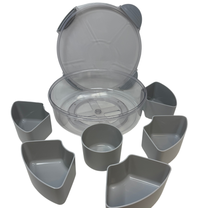 3.9 Qt. Fresh & Seal Rotating Tray- Grey