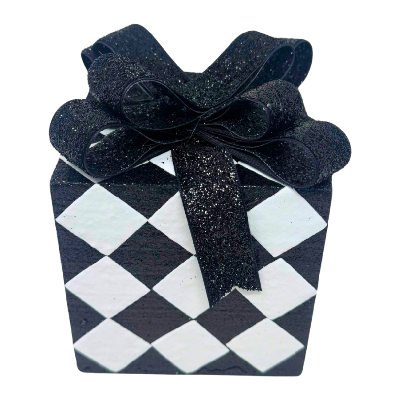 5" Diamond Print Present- Black & White