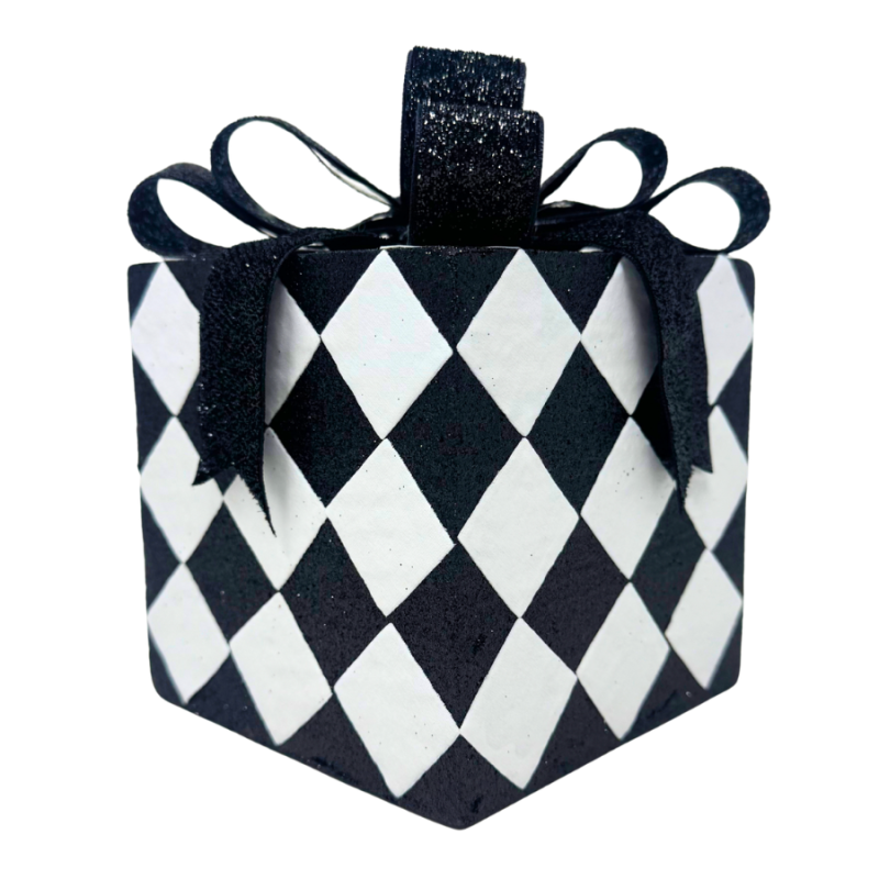 5" Diamond Print Present- Black & White