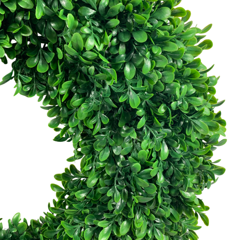22" UV Boxwood Wreath