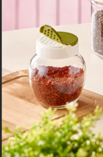 Qlux 12.5 oz Spice Shaker-Red